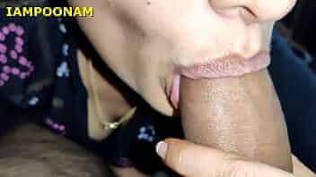 tamilsix Desi Indian gf satisfying her bf wit amazing Tongue tricks in blowjob video