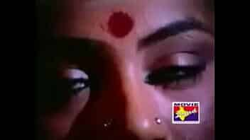 Sobhana hot sex in Idhu Namma Aalu - YouTube video